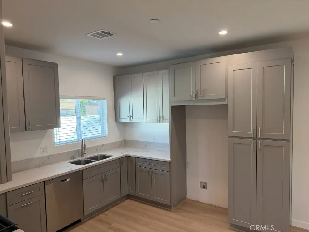 10867 Nettleton Street Sun Valley, CA 91352