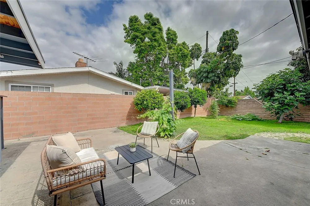2044 W Spruce Avenue Orange, CA 92868