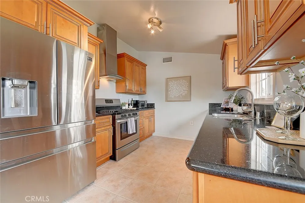 2044 W Spruce Avenue Orange, CA 92868