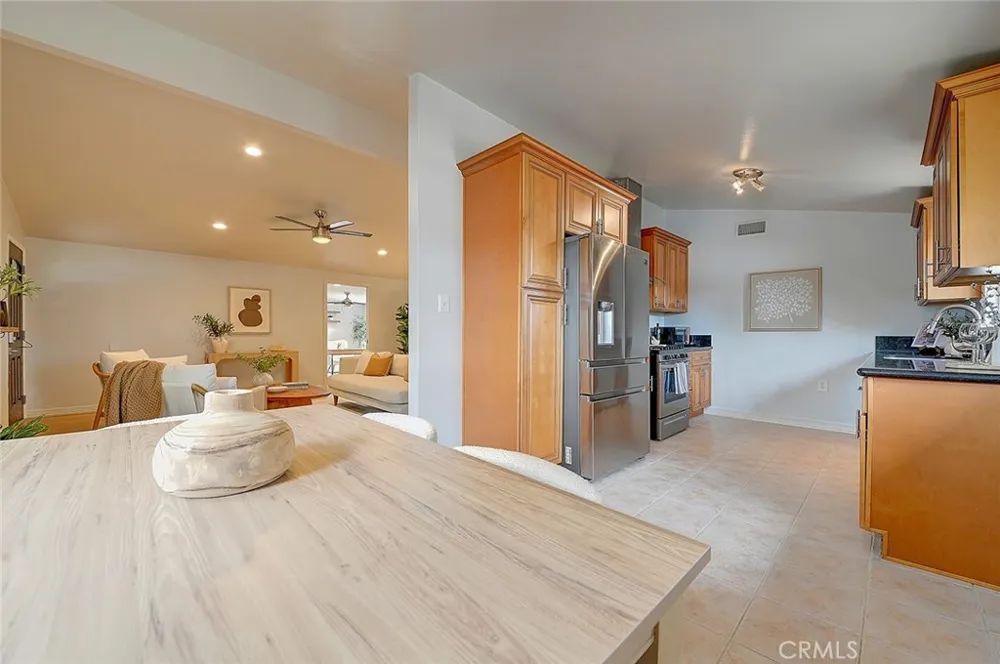 2044 W Spruce Avenue Orange, CA 92868