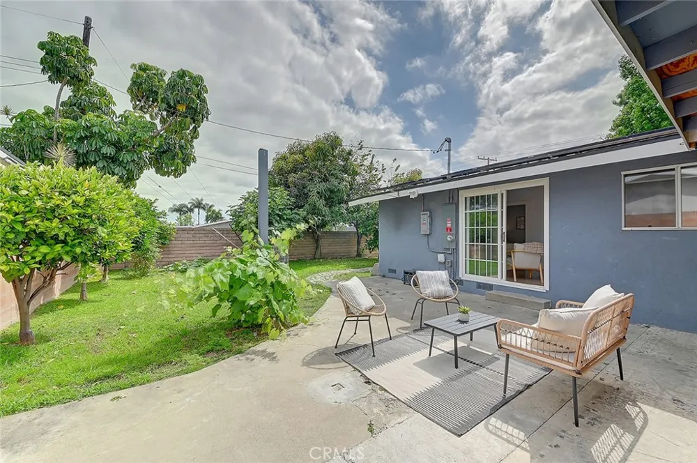 2044 W Spruce Avenue Orange, CA 92868