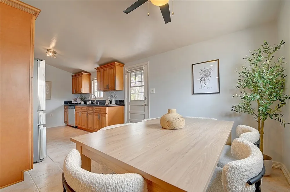 2044 W Spruce Avenue Orange, CA 92868