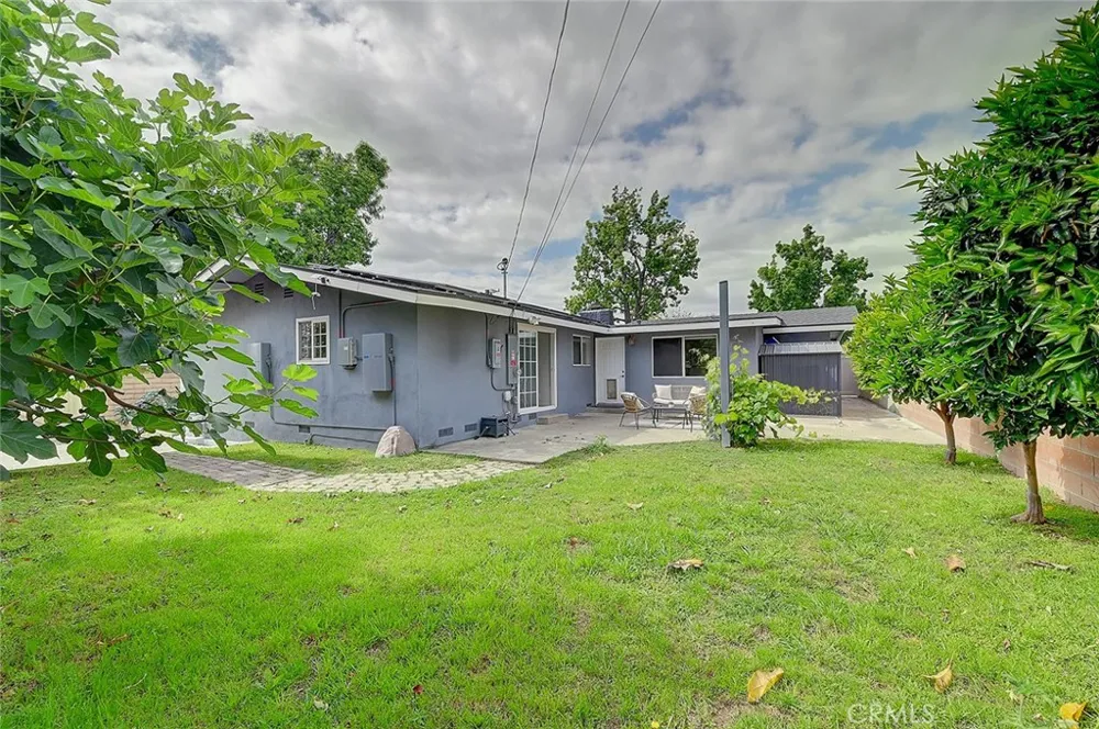 2044 W Spruce Avenue Orange, CA 92868