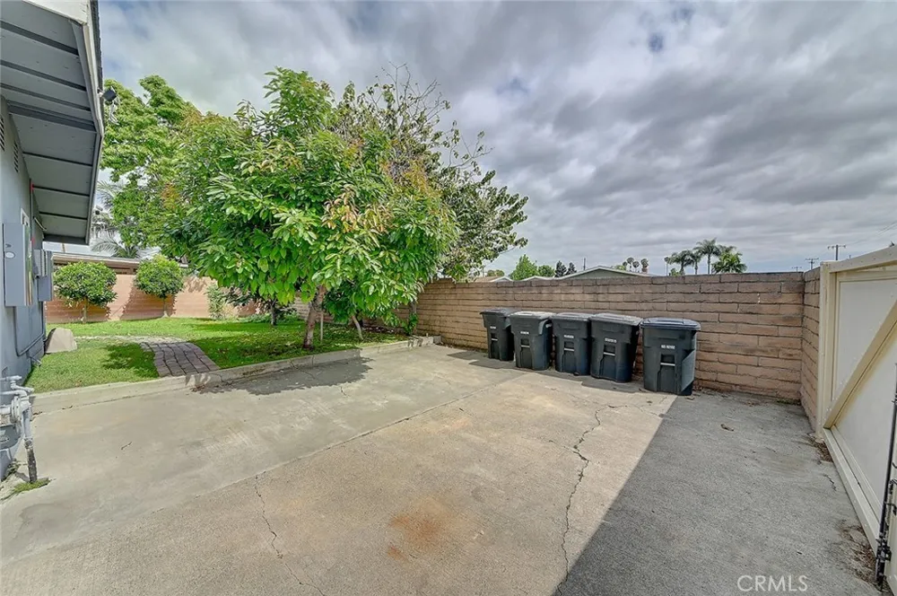 2044 W Spruce Avenue Orange, CA 92868