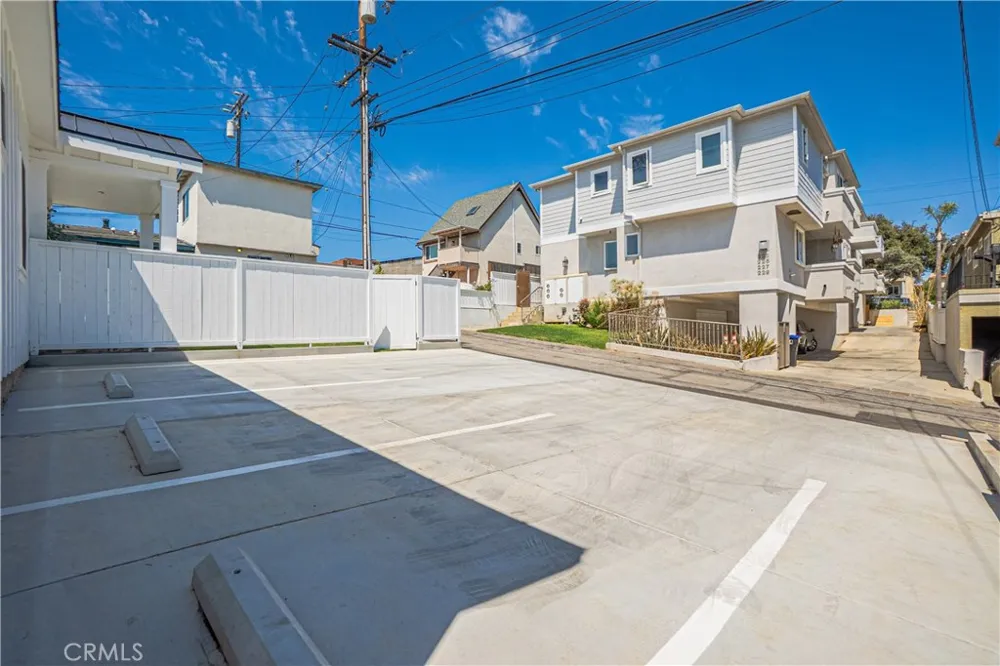 226 Arena Street El Segundo, CA 90245