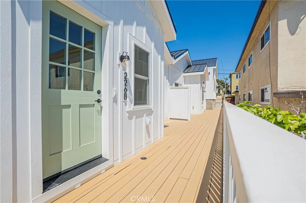 226 Arena Street El Segundo, CA 90245