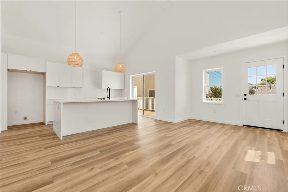 226 Arena Street El Segundo, CA 90245
