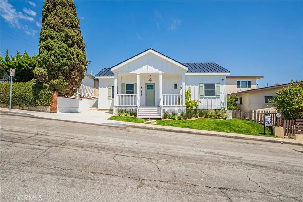 226 Arena Street El Segundo, CA 90245