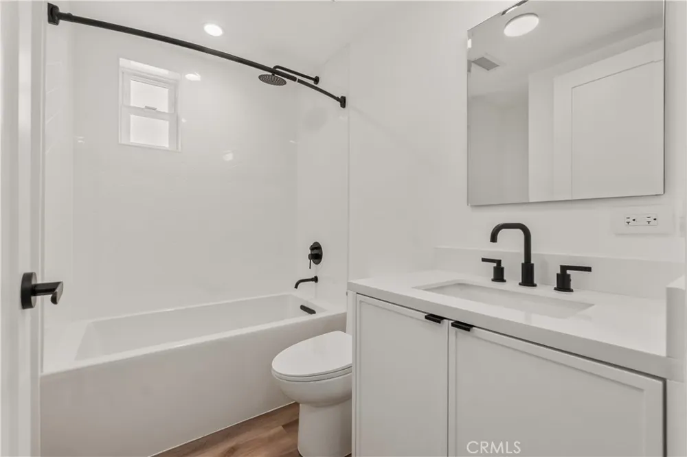 226 Arena Street El Segundo, CA 90245