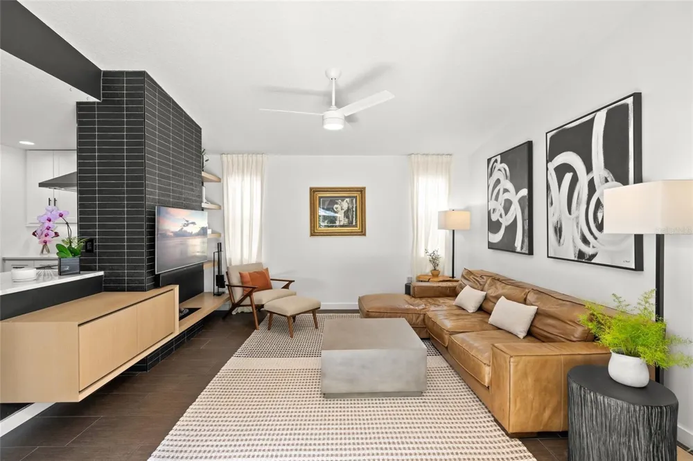 319 BEARDED OAKS CIRCLE Sarasota, FL 34232