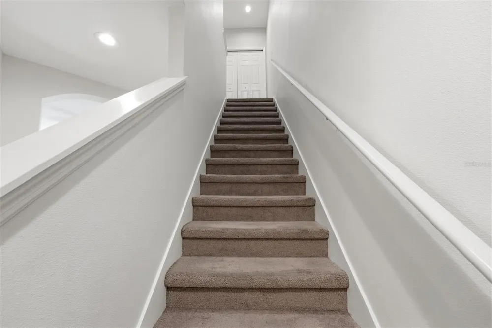 1346 GRANTHAM DRIVE Sarasota, FL 34234