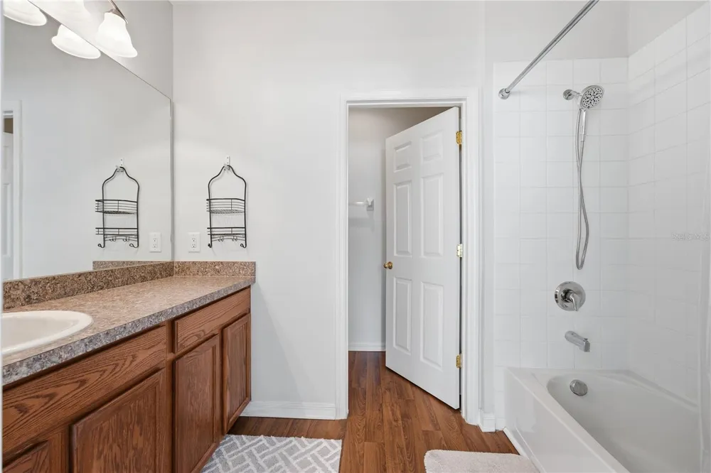 1346 GRANTHAM DRIVE Sarasota, FL 34234