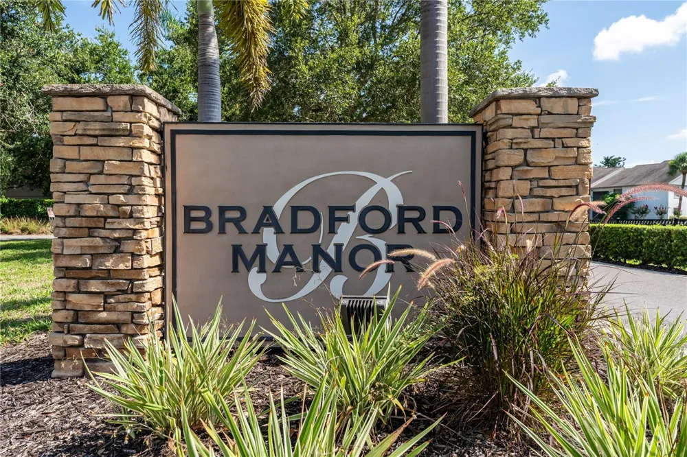 1346 GRANTHAM DRIVE Sarasota, FL 34234