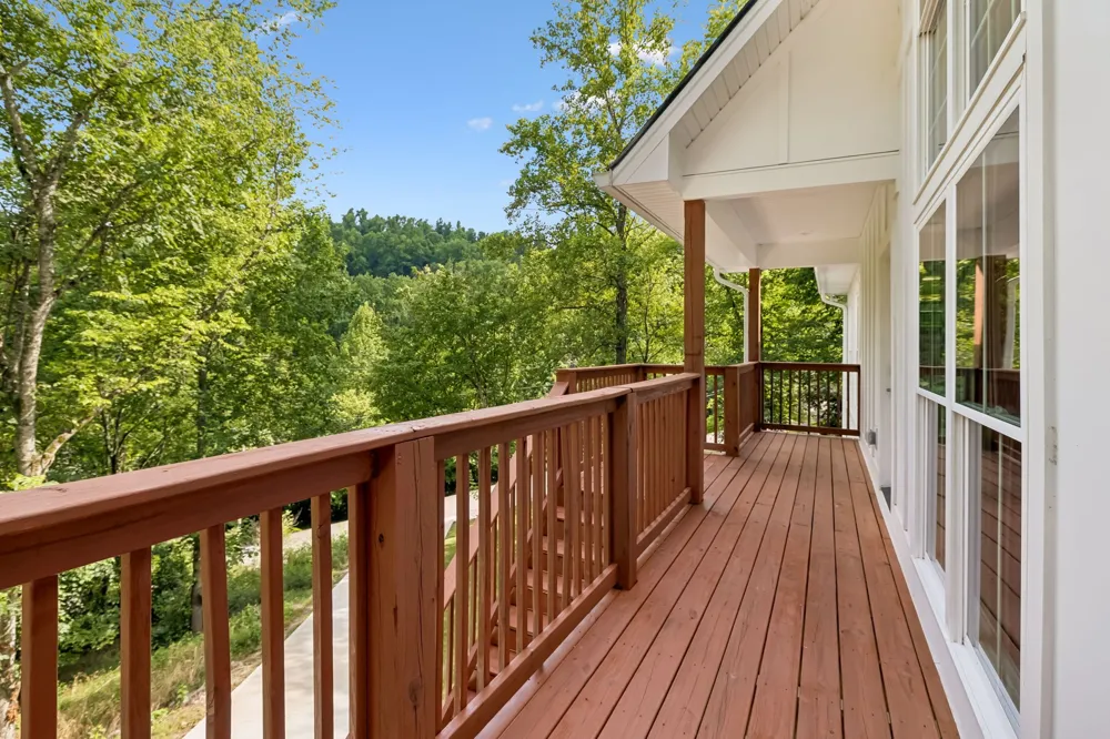 670 Harbor Dr Lancaster, TN 38569