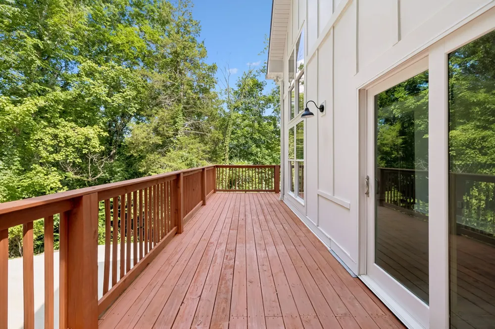 670 Harbor Dr Lancaster, TN 38569