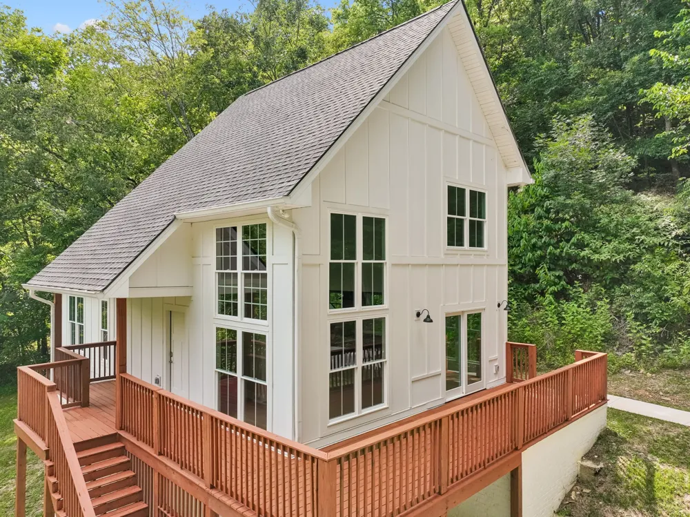 670 Harbor Dr Lancaster, TN 38569