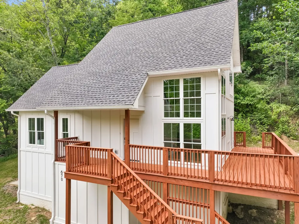 670 Harbor Dr Lancaster, TN 38569