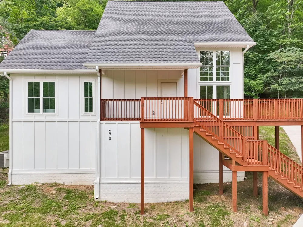 670 Harbor Dr Lancaster, TN 38569