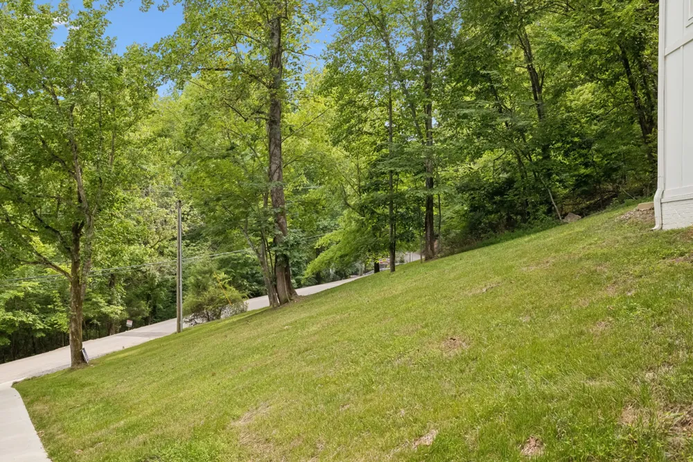670 Harbor Dr Lancaster, TN 38569