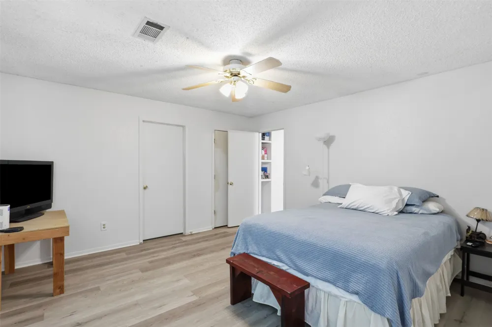 112 Spanish Trail Weatherford, TX 76088