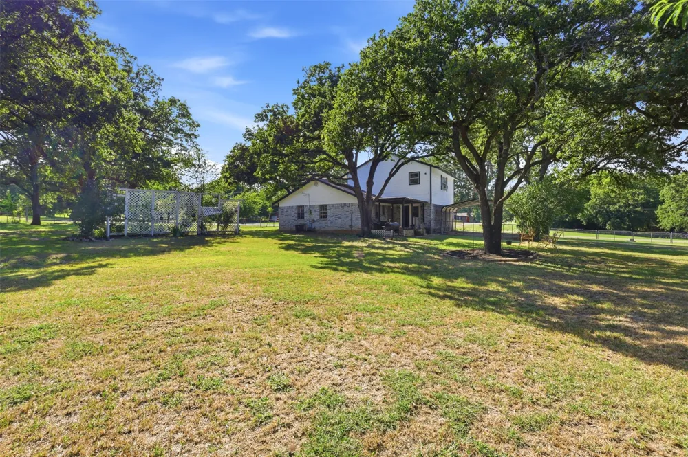112 Spanish Trail Weatherford, TX 76088