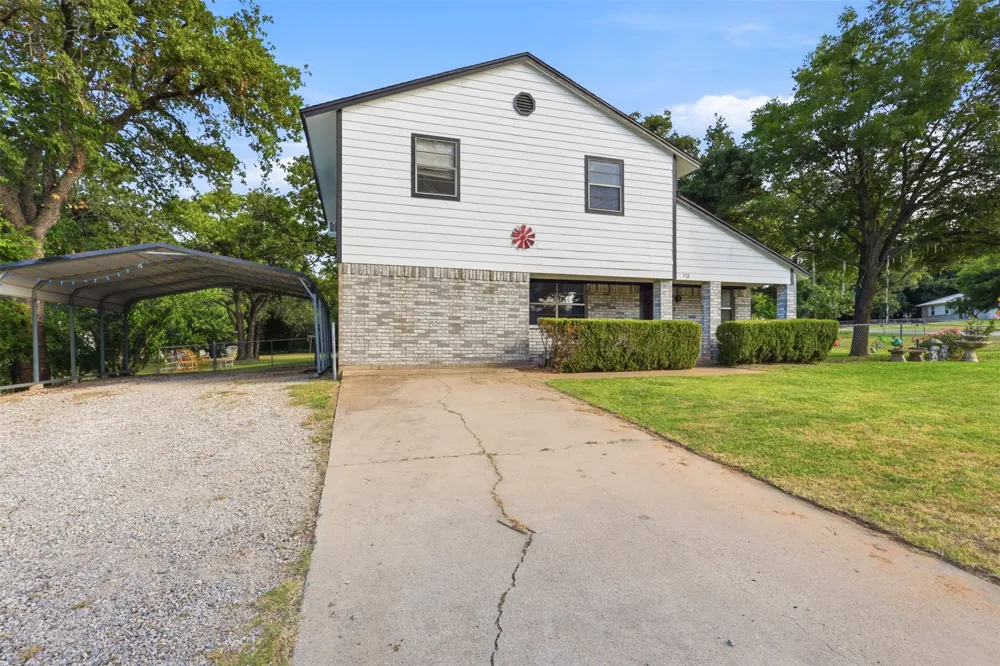112 Spanish Trail Weatherford, TX 76088