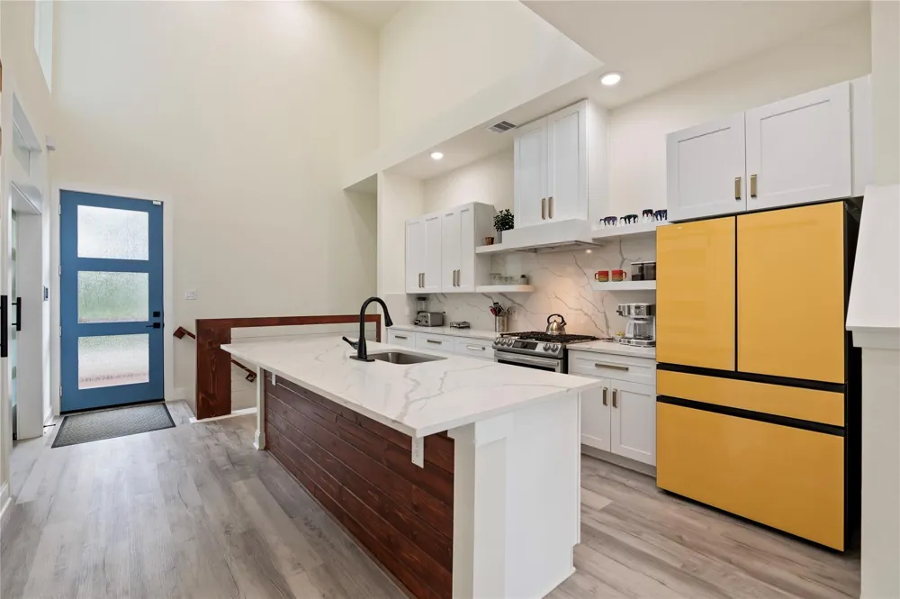 13149 W 6th Street Santa Fe, TX 77510