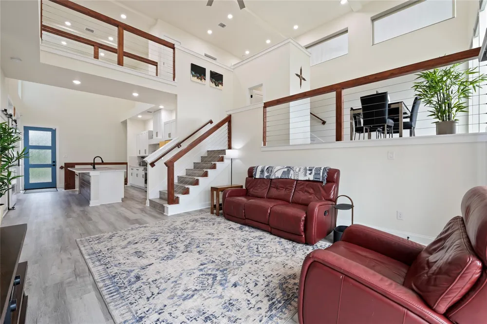13149 W 6th Street Santa Fe, TX 77510