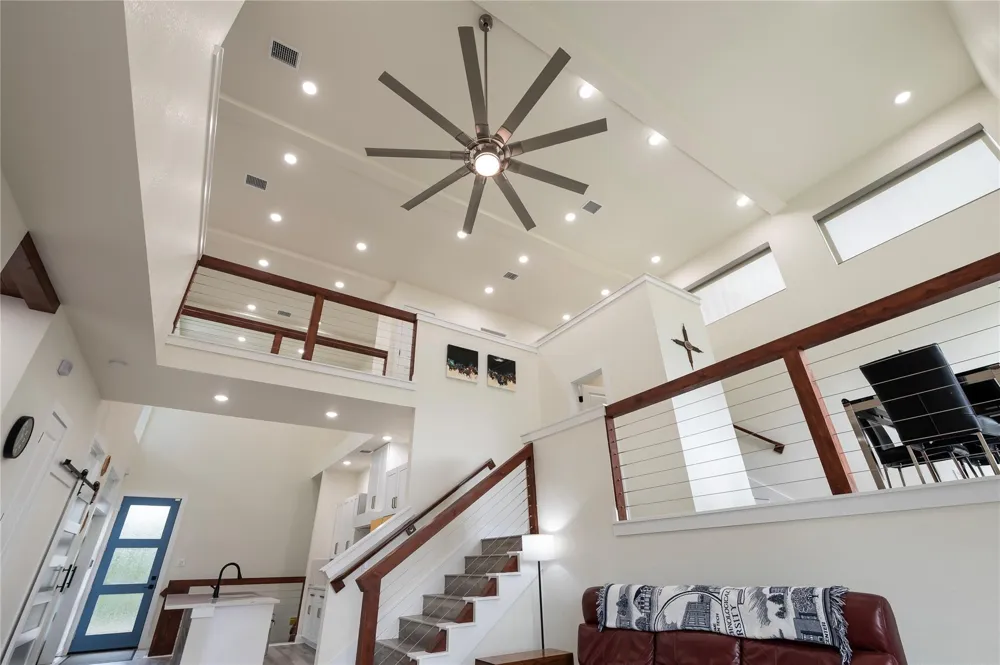 13149 W 6th Street Santa Fe, TX 77510