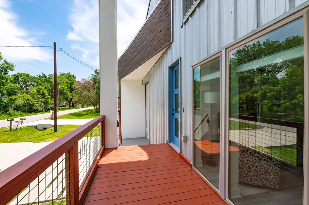 13149 W 6th Street Santa Fe, TX 77510