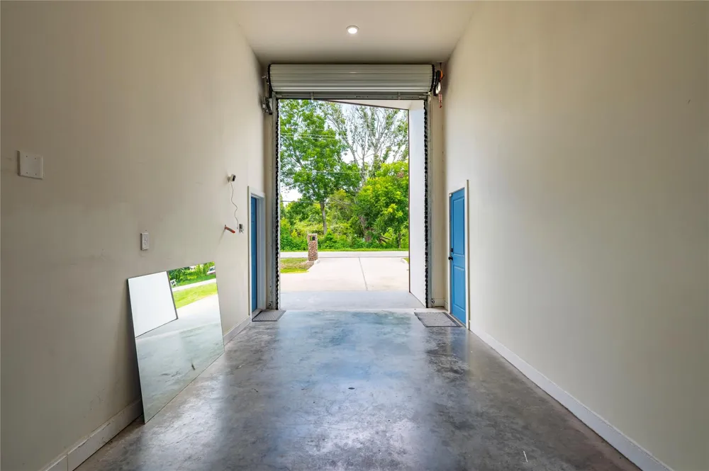 13149 W 6th Street Santa Fe, TX 77510