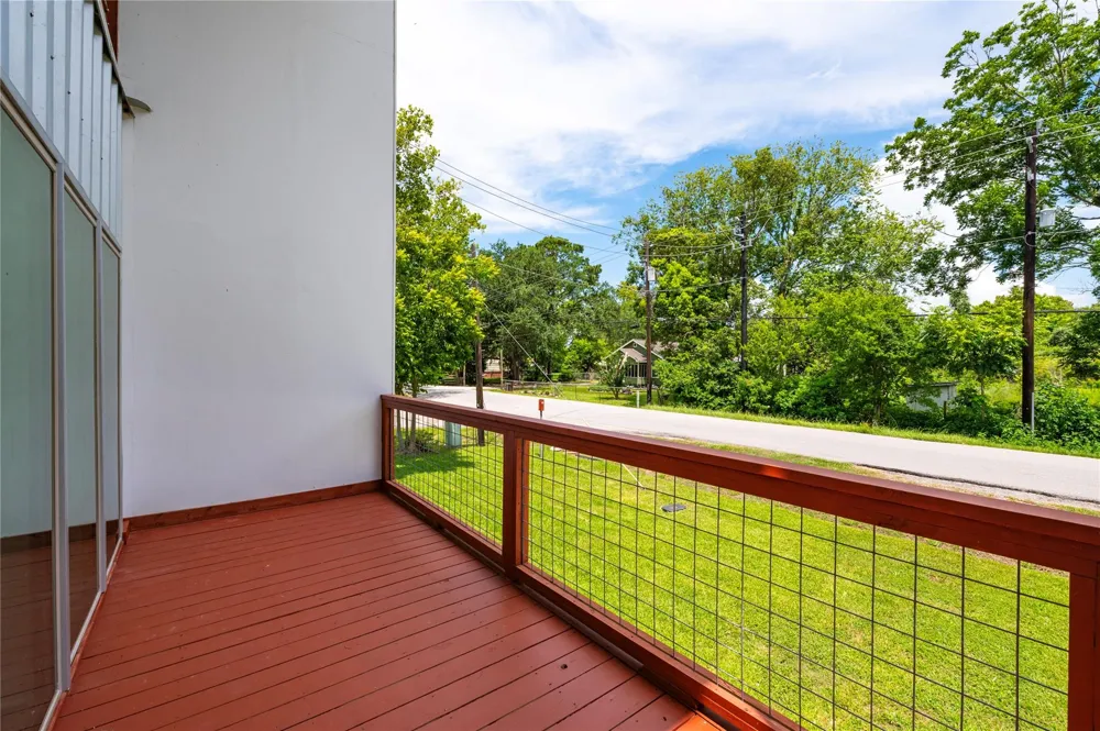 13149 W 6th Street Santa Fe, TX 77510