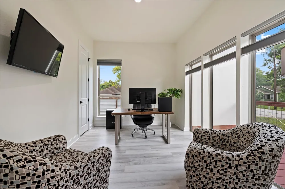 13149 W 6th Street Santa Fe, TX 77510