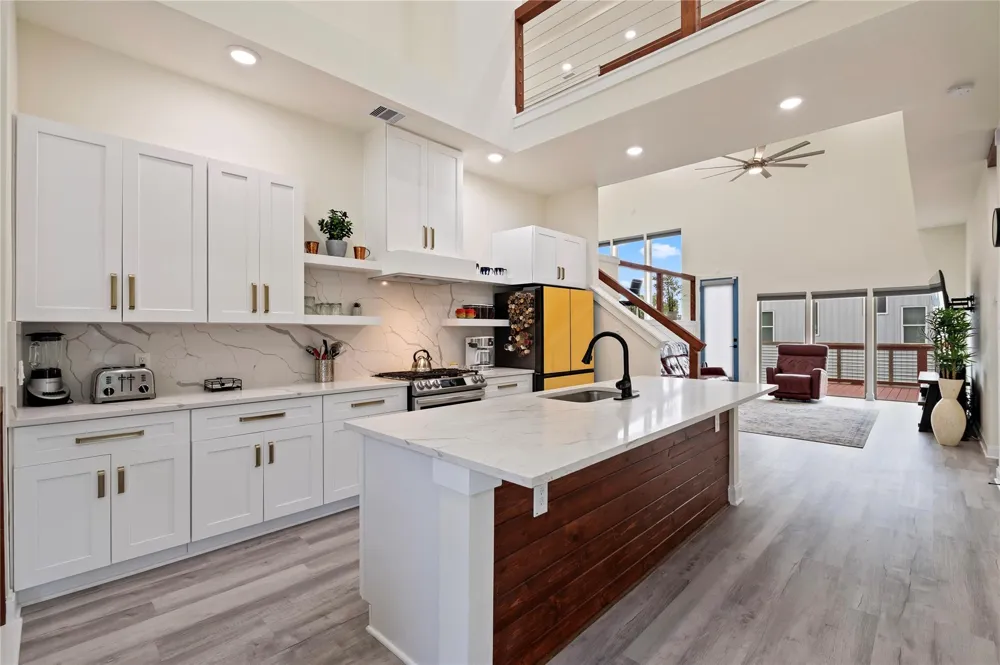 13149 W 6th Street Santa Fe, TX 77510