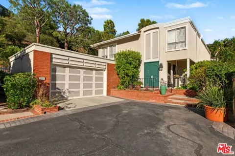 17161 Avenida De Santa Ynez