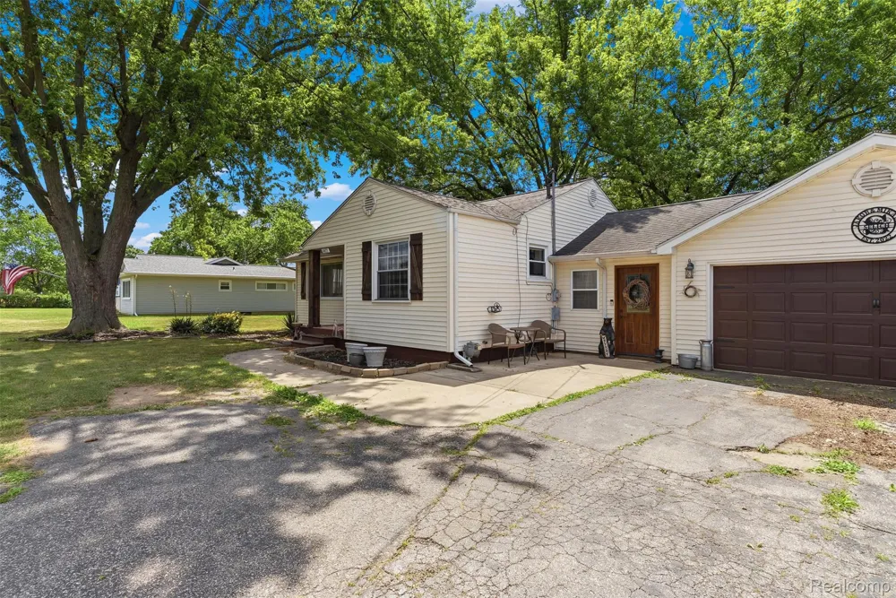 8403 Miller Road Swartz Creek City, MI 48473