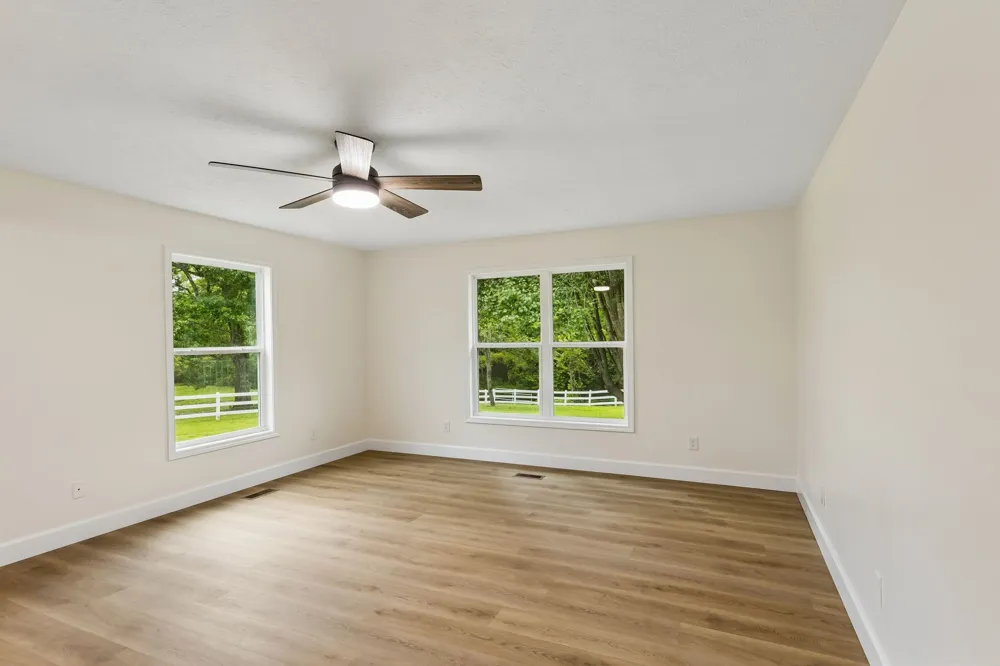 1513 Centerville Hwy Hohenwald, TN 38462