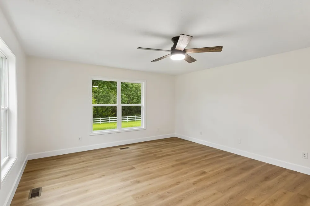 1513 Centerville Hwy Hohenwald, TN 38462