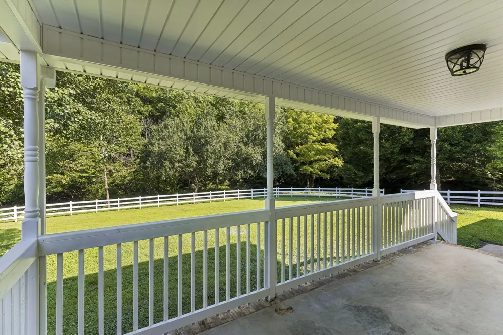 1513 Centerville Hwy Hohenwald, TN 38462