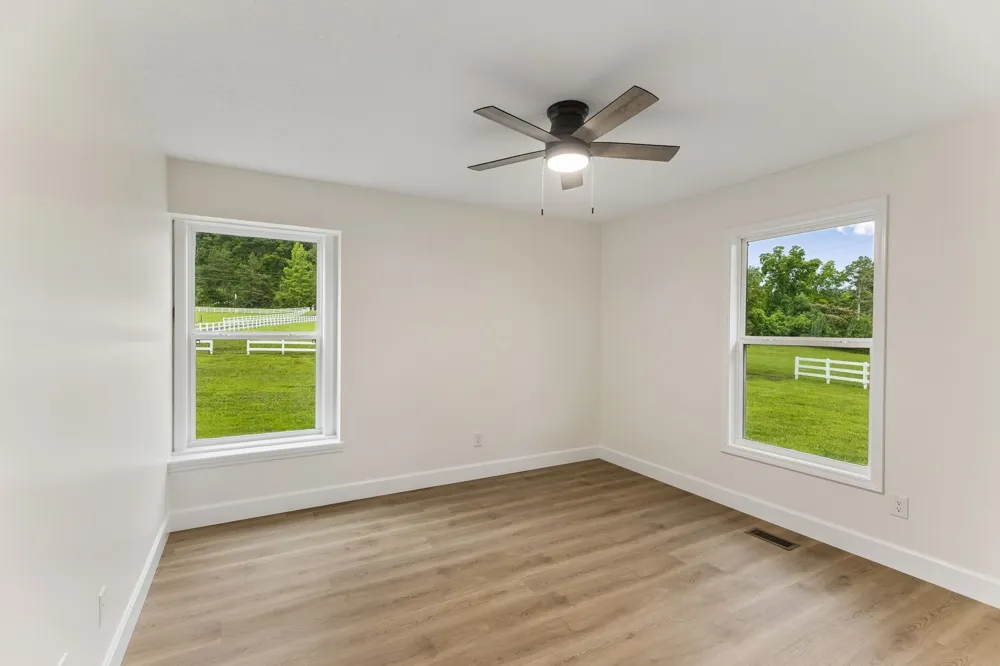 1513 Centerville Hwy Hohenwald, TN 38462