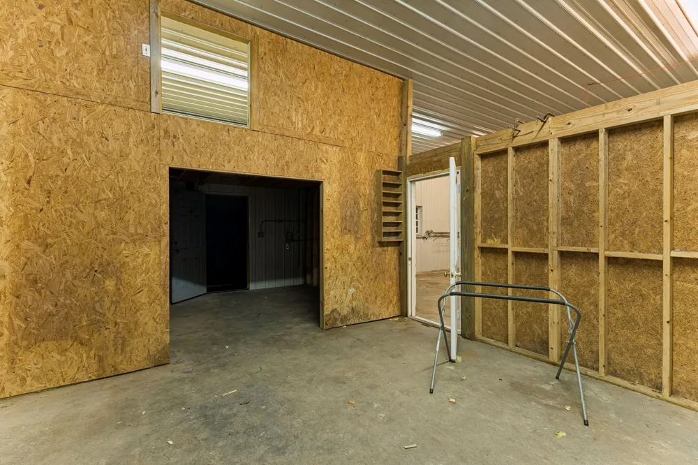 1513 Centerville Hwy Hohenwald, TN 38462