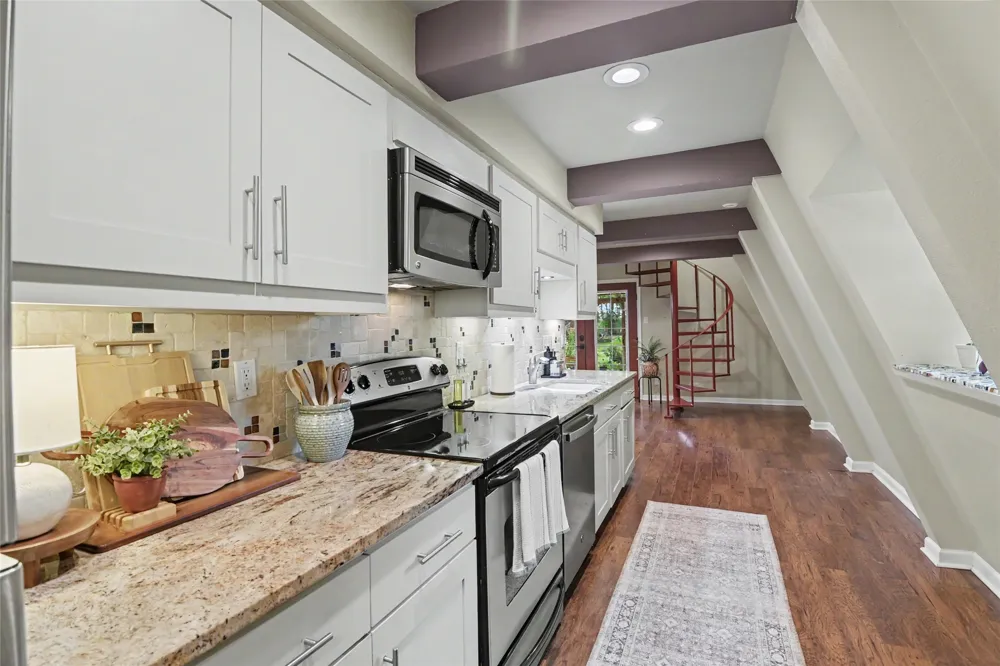898 BUERGER LN LANE Seguin, TX 78155