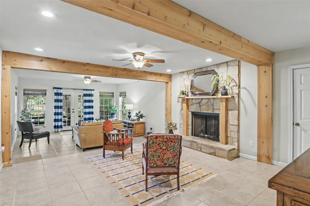 898 BUERGER LN LANE Seguin, TX 78155