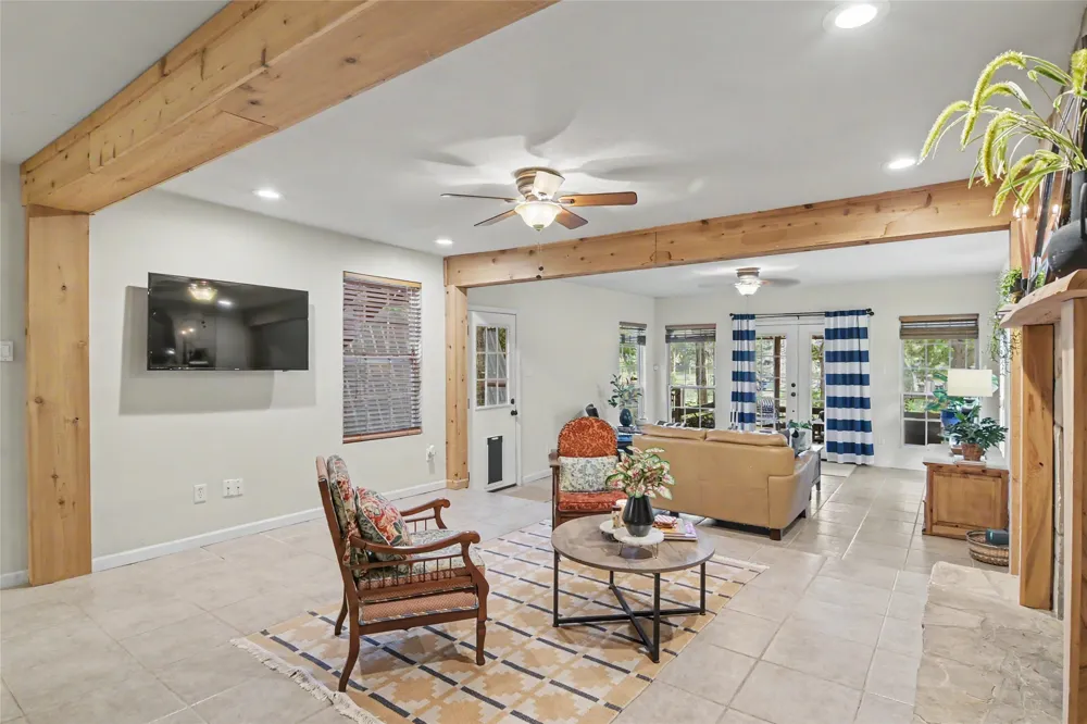 898 BUERGER LN LANE Seguin, TX 78155