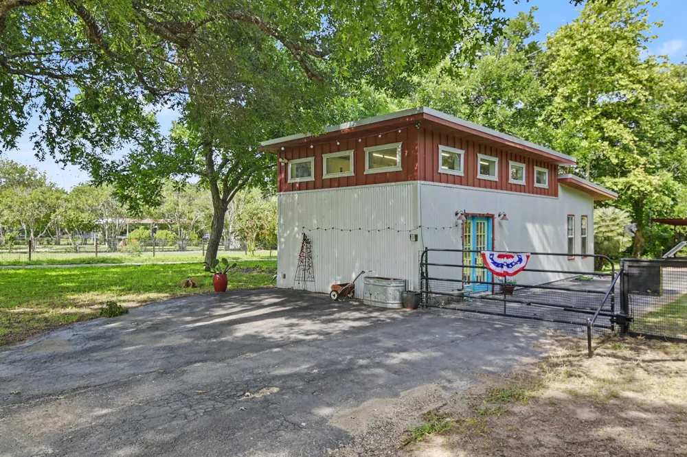 898 BUERGER LN LANE Seguin, TX 78155