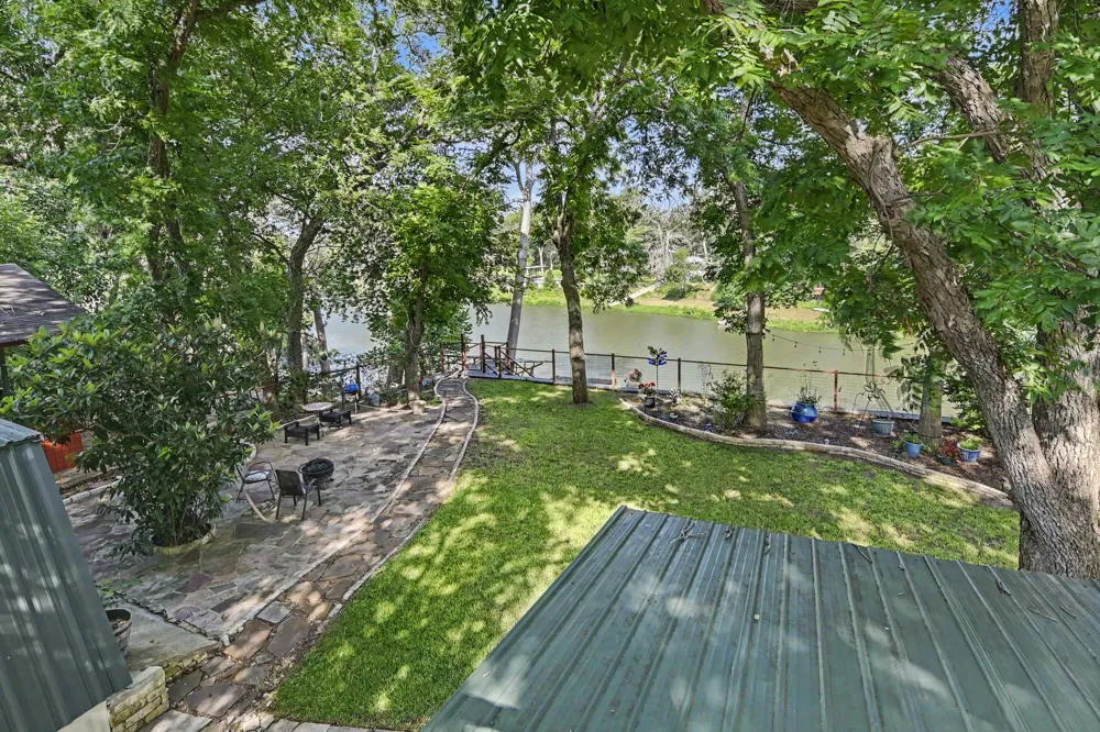 898 BUERGER LN LANE Seguin, TX 78155