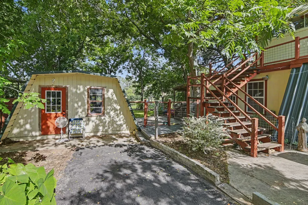 898 BUERGER LN LANE Seguin, TX 78155