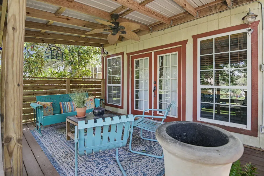 898 BUERGER LN LANE Seguin, TX 78155