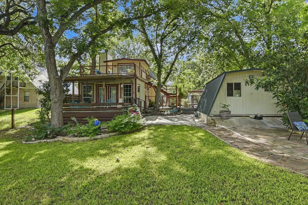898 BUERGER LN LANE Seguin, TX 78155