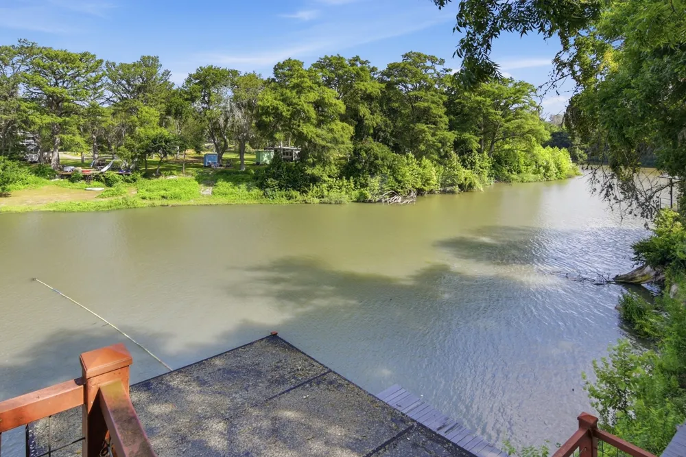 898 BUERGER LN LANE Seguin, TX 78155